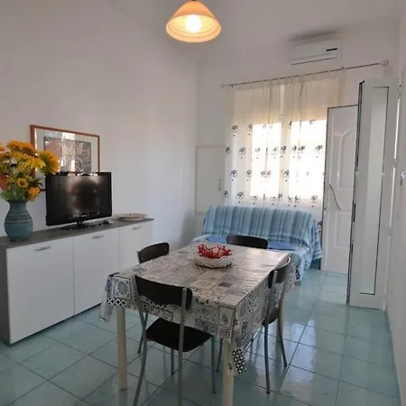 Trilocale A 50m Dal Mare - Cod 100 Apartamento *